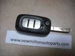 SOLD    A GENUINE RENAULT CLIO MK3 REMOTE CONTROL KEY FOB  KEYLESS CAR ENTRY