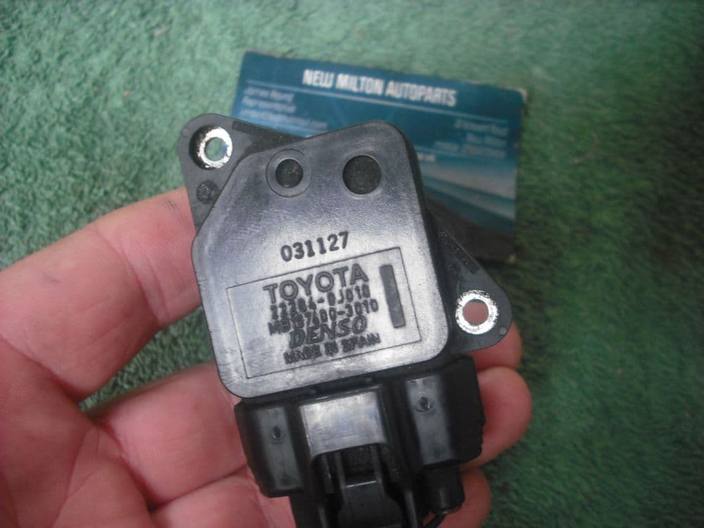 Luftmassenmessersensor 22204-0J010 - Für Toyota Avensis, Corolla, Yaris