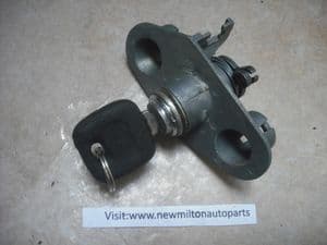 SOLD A GENUINE VOLVO S60 2000-2004 REAR BOOT TRUNK LOCK BARREL AND KEY