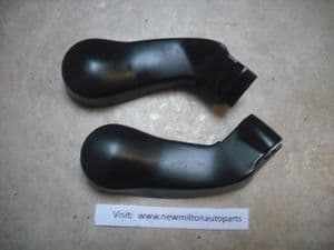 sold A PAIR OF GENUINE CHRYSLER VOYAGER MK2 2000-2004 FRONT WINDOW WIPER ARM NUT COVER CAPS