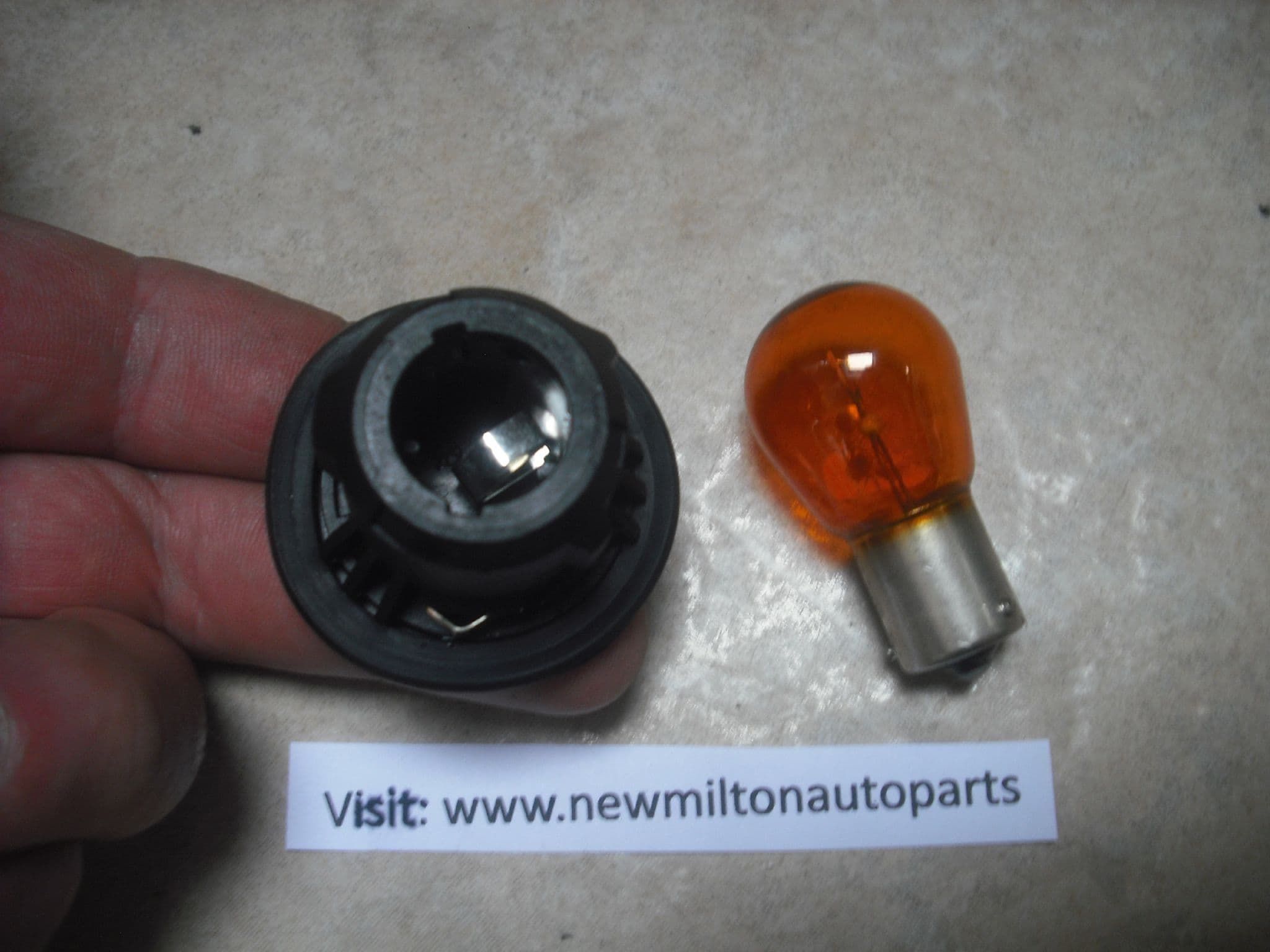 SOLD B15DZ0300 CITROEN BERLINGO PEUGEOT PARTNER HEADLIGHT INDICATOR