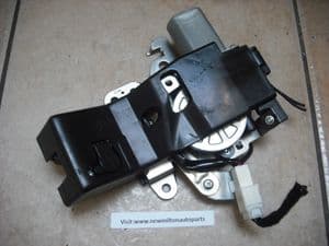 SOLD   LM658VA KEB794   MAZDA 6 HATCHBACK TAILGATE BOOT CATCH ASSEMBLEY