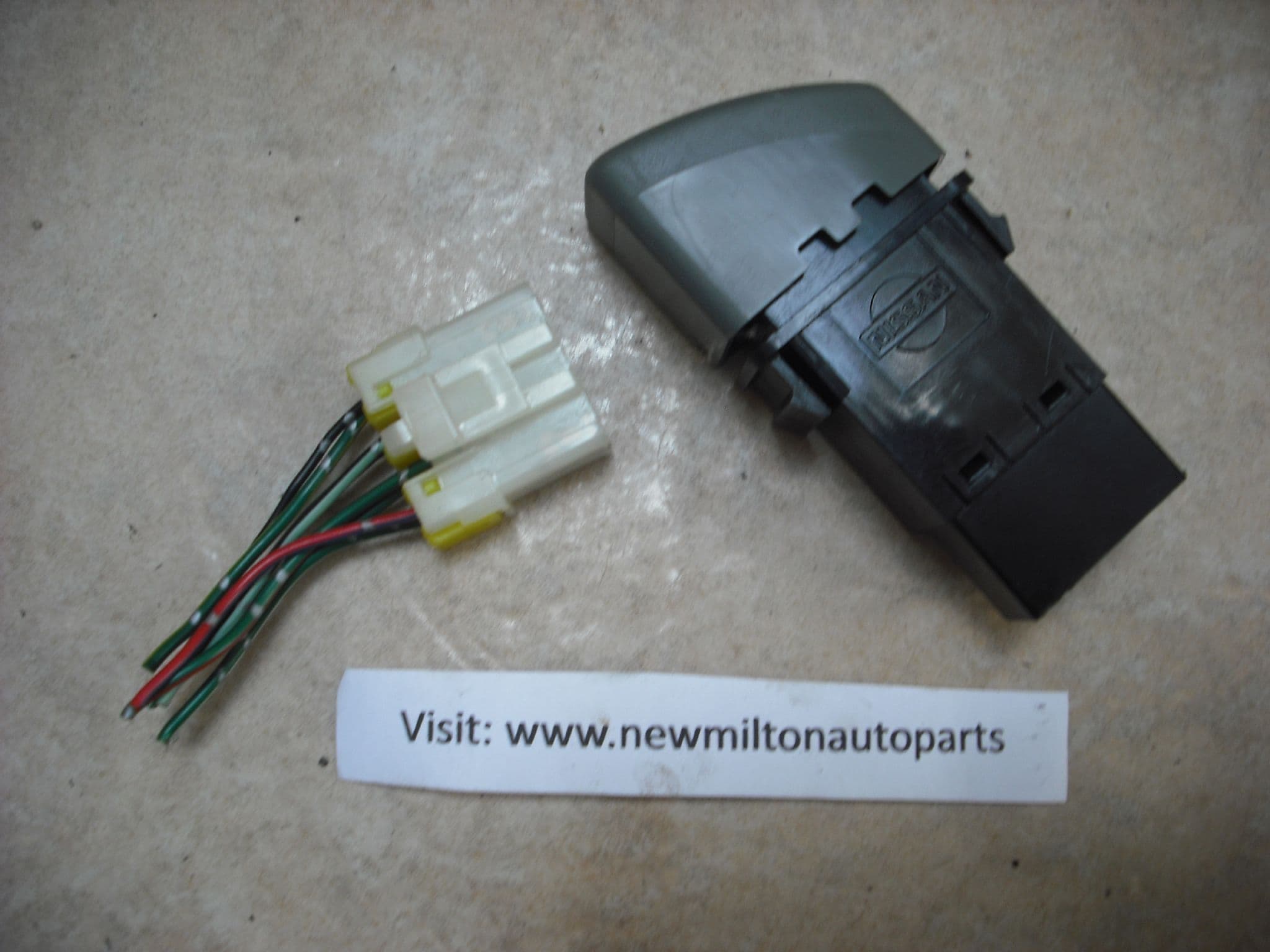 SOLD SOLD A GENUINE NISSAN MICRA K11 HAZARD WARNING LIGHT SWITCH