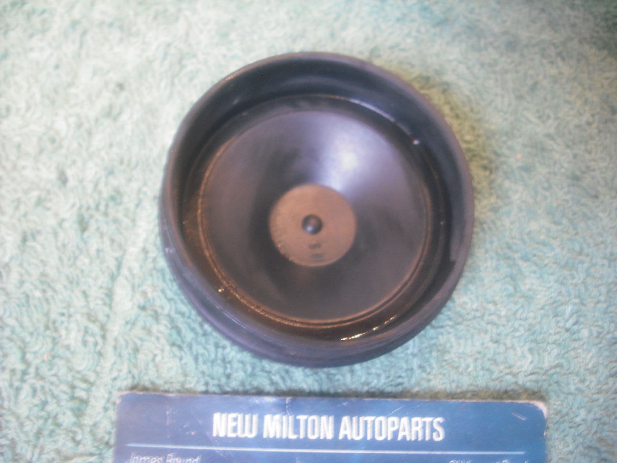 SOLD SOLD A GENUINE VW VOLKSWAGEN GOLF MK6 HEADLIGHT HEADLAMP BULB COVER DUST CAP HELLA 160 184