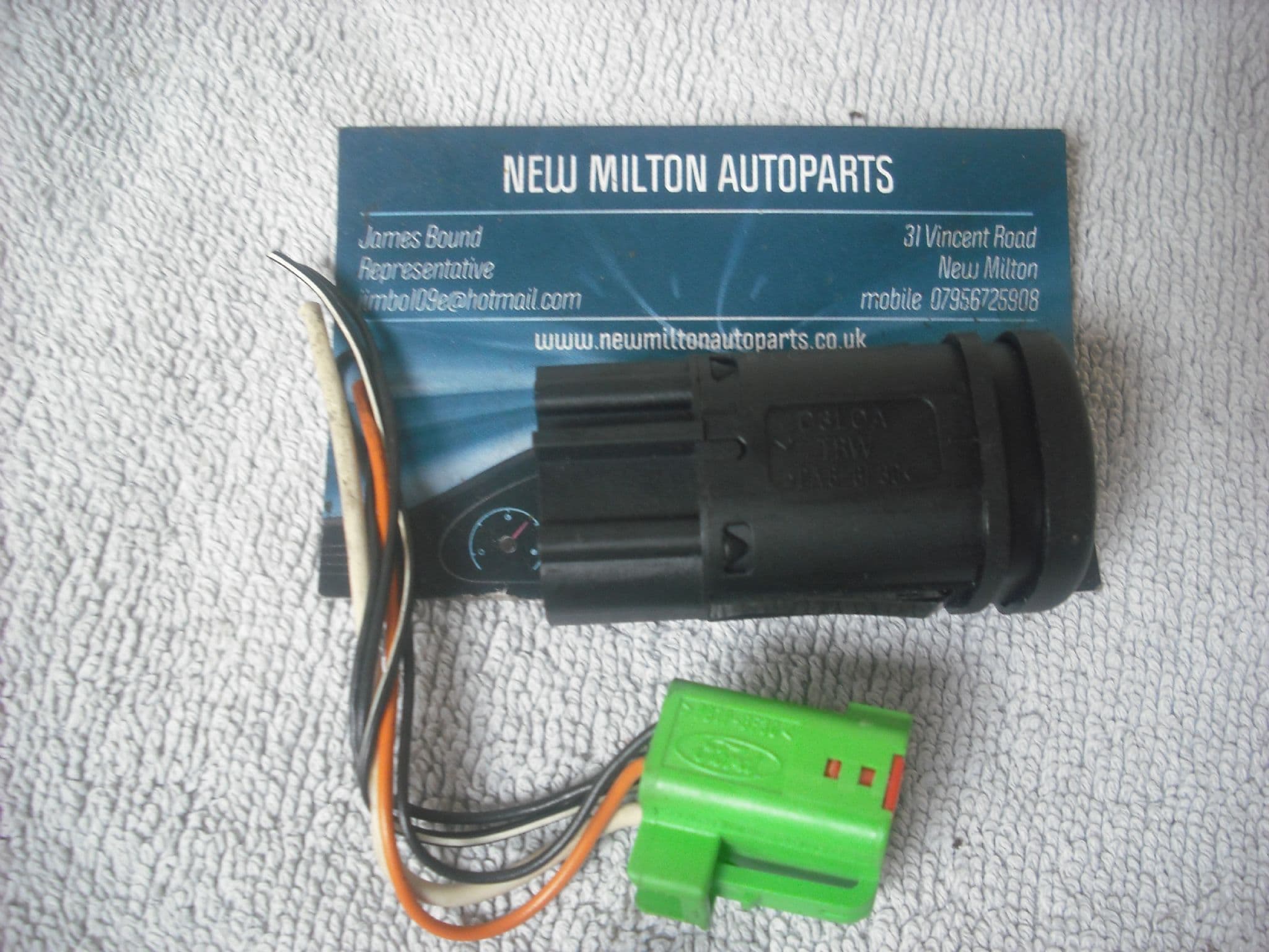 SOLD SOLD FORD FIESTA MK4 FRONT HEATED WINDOW WINDSCREEN DEMISTER