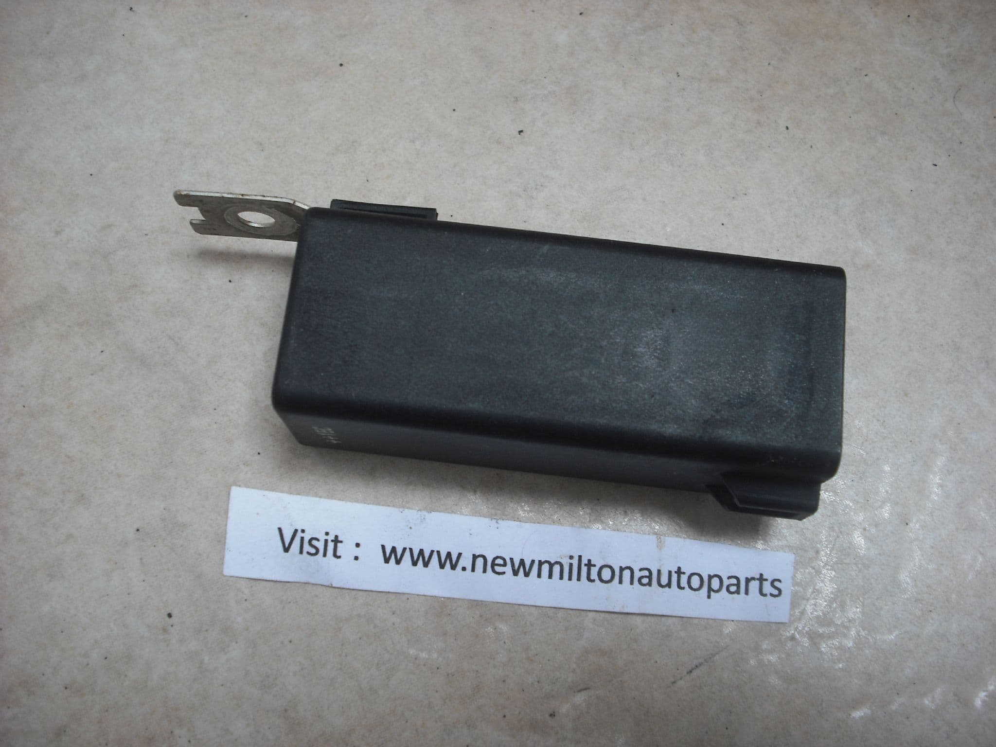 SOLD SOLD LJA6702AA JAGUAR X308 XJ8 ENGINE COOLING FAN RELAY CONTROL MODULE