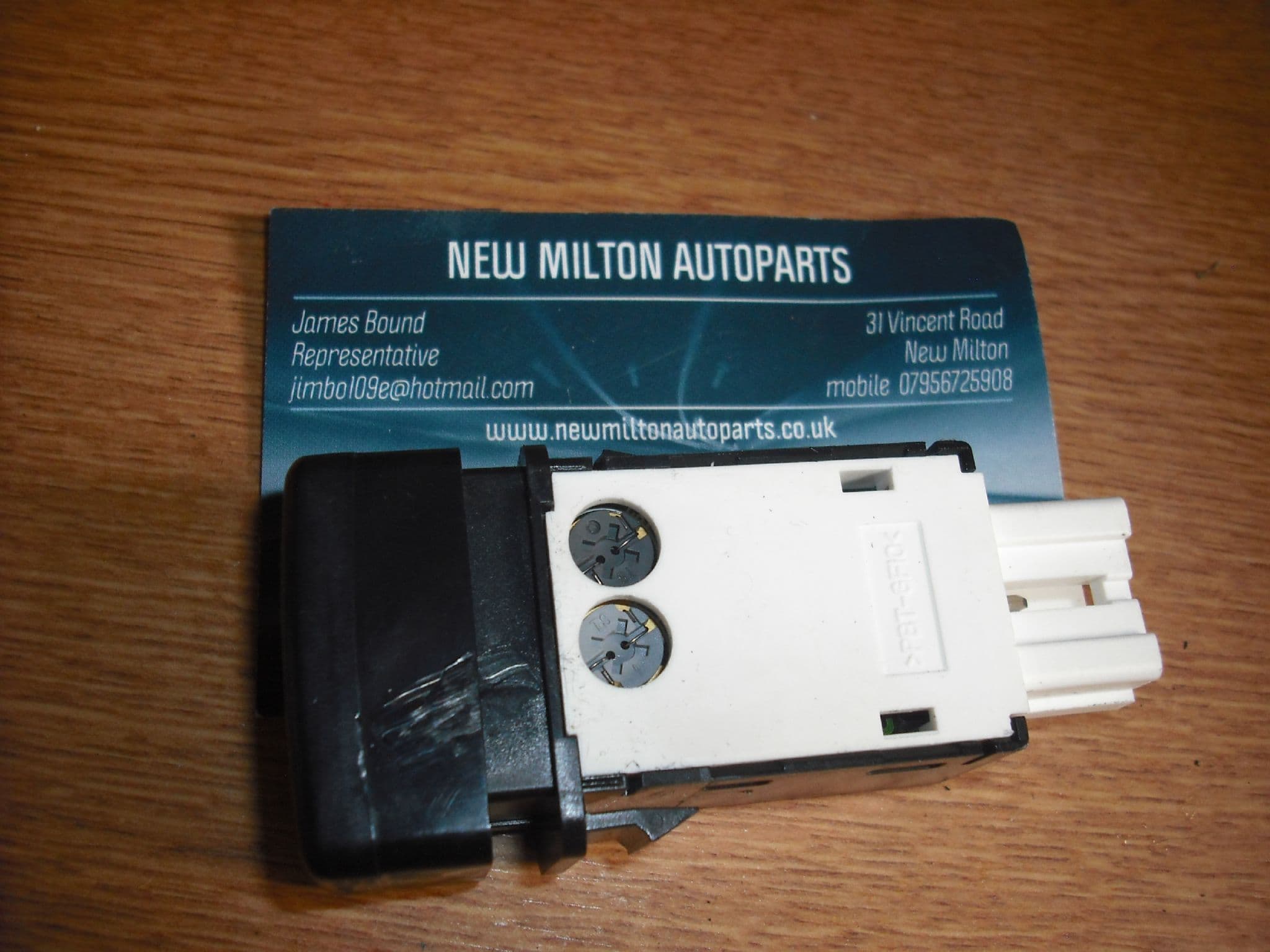 SOLD SOLD SUBARU LEGACY OUTBACK REAR BACK FOG LIGHT LAMP SWITCH