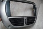 SOLD    TOYOTA RAV 4 MK2  CENTRAL DASH PANEL WITH AIR GRILLE VENTS