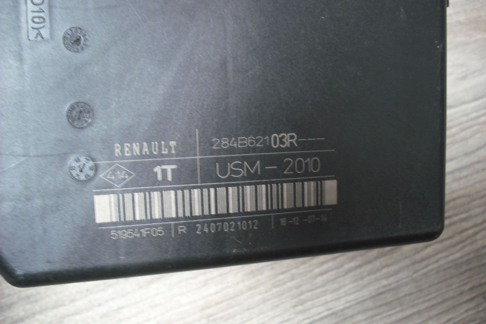 22pF 100V 2% 5mm VISHAY D220G20C0GH65J5R Capacitors [QTY