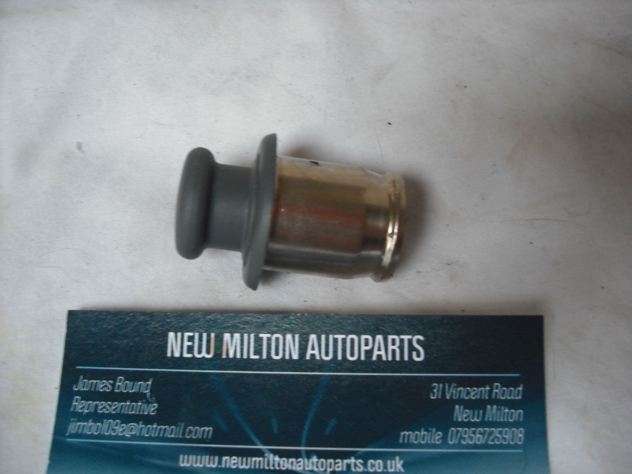 renault clio cigarette lighter SORRY OUT OF STOCK AN ORIGINAL RENAULT CLIO MK2 2001-2005 CIGARETTE LIGHTER  INSERT DARK GREY