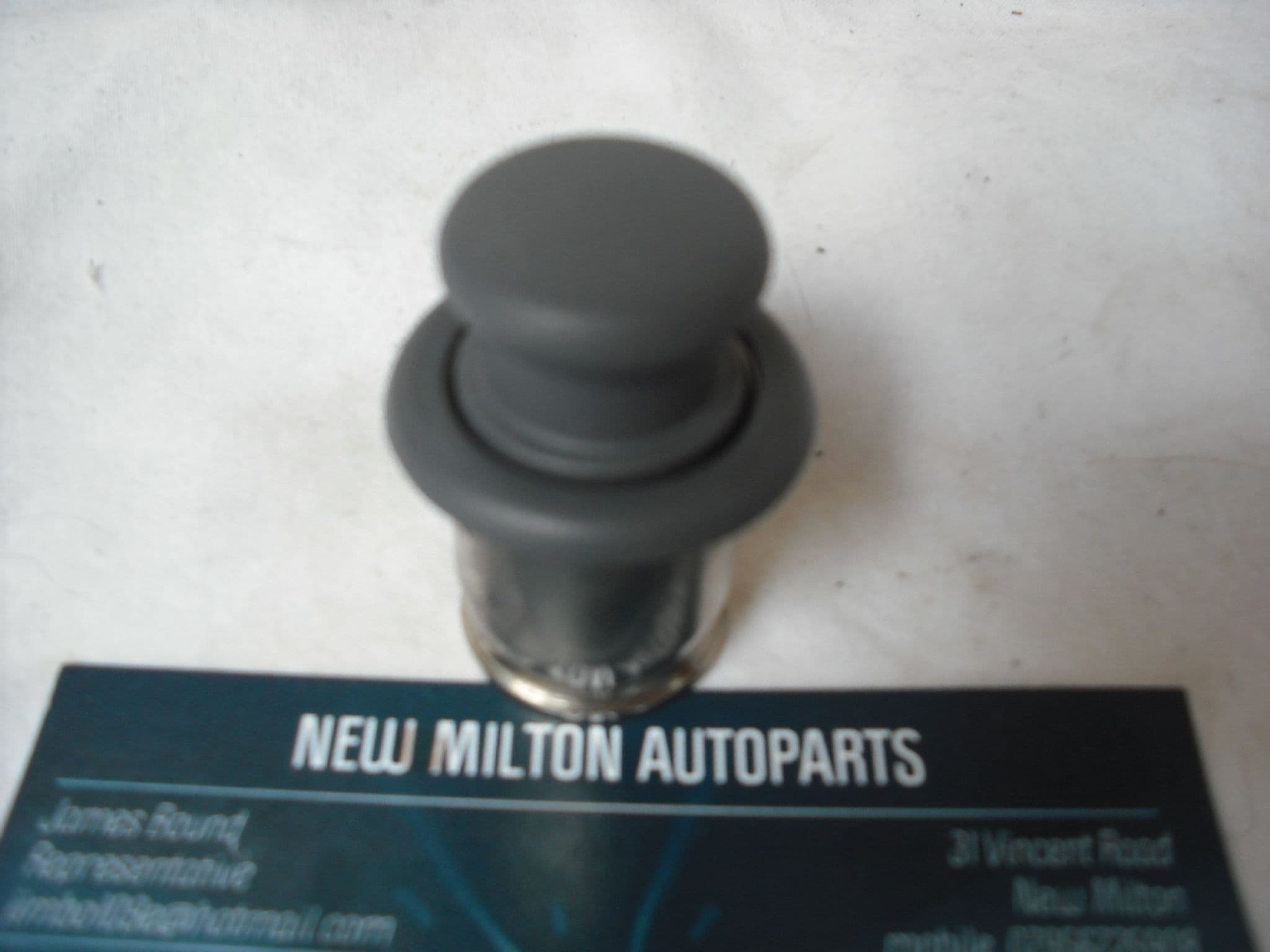 renault clio mk2 cigarette lighter SORRY OUT OF STOCK AN ORIGINAL RENAULT CLIO MK2 2001-2005 CIGARETTE LIGHTER  INSERT DARK GREY