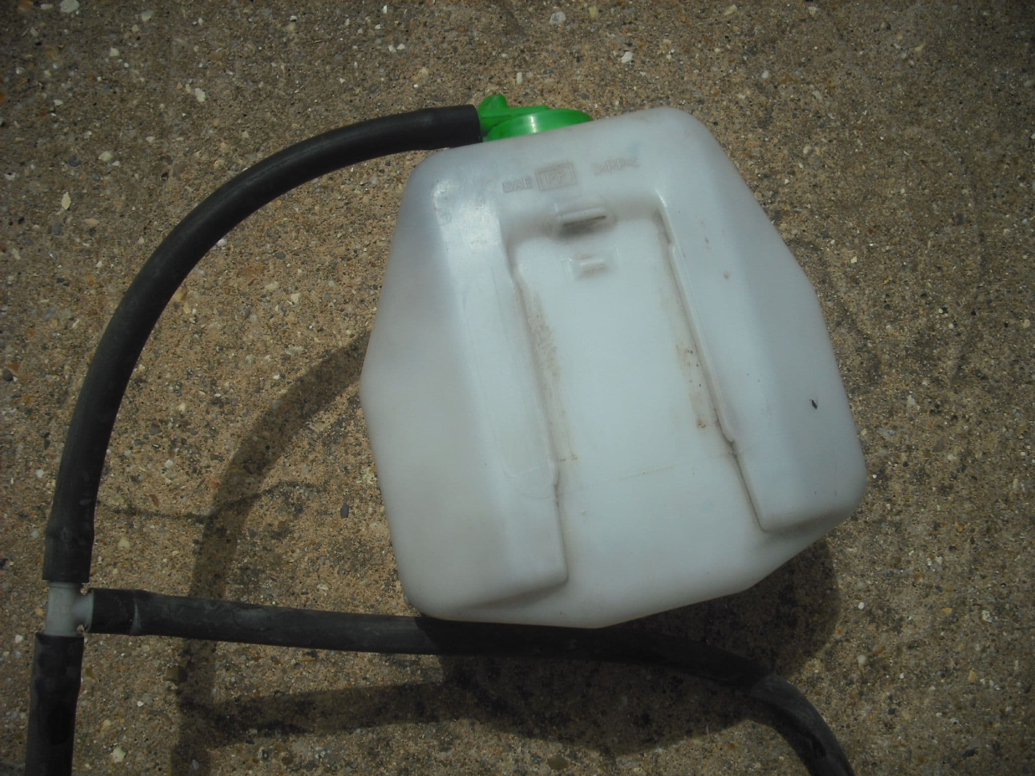 SUZUKI SUPER CARRY ENGINE COOLANT OVERFLOW TANK