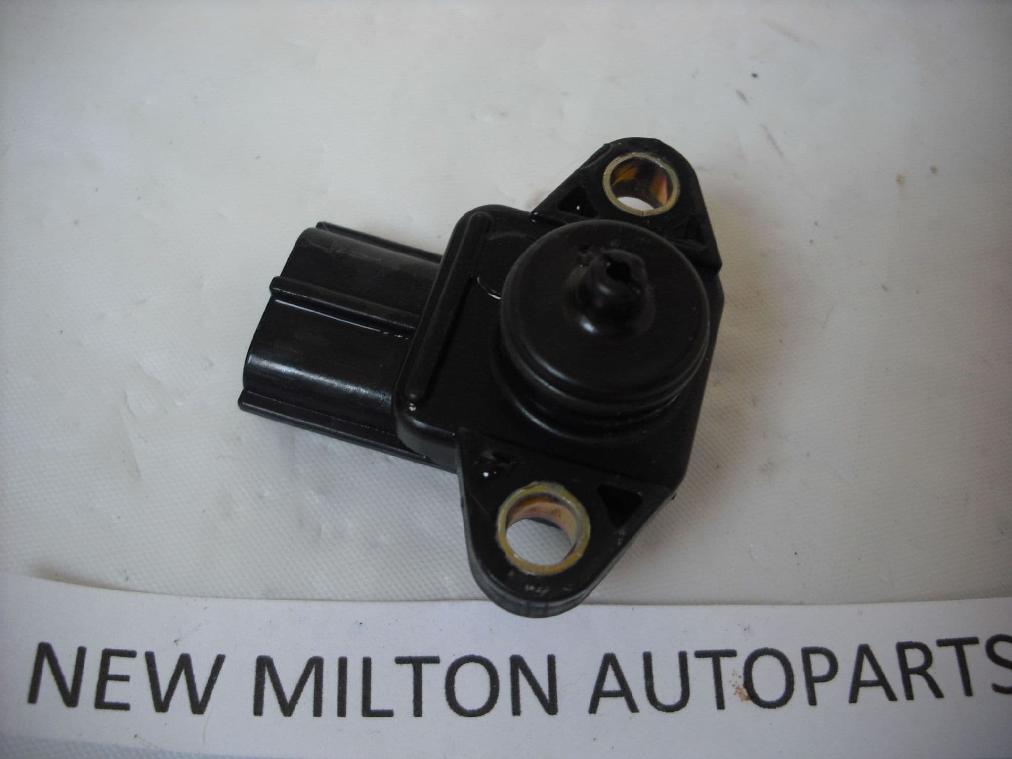 SUZUKI WAGON R INTAKE MAINFOLD PRESSURE TEMPERATURE SENSOR