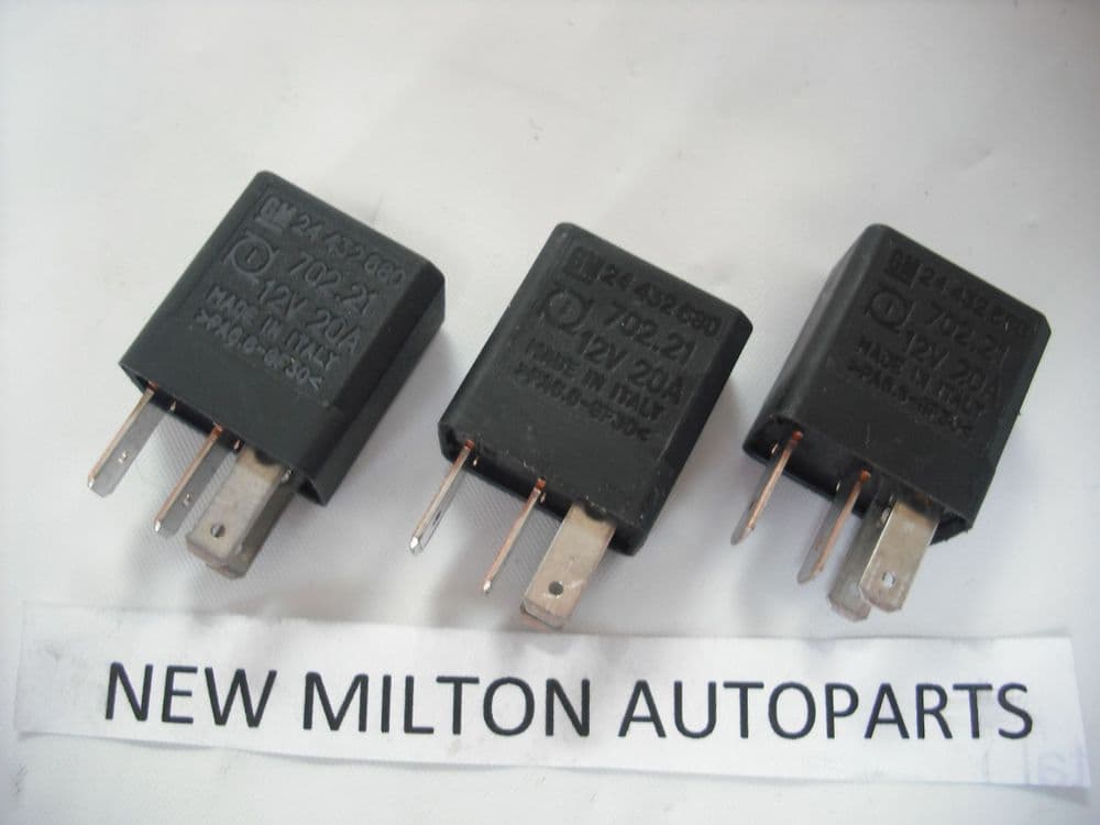 VAUXHALL ZAFIRA 3 ORIGINAL RELAYS BLACK 24 432 680