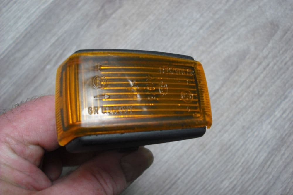 VOLVO 740 760 940 960 AMBER WING MARKER INDICATOR FLASHER
