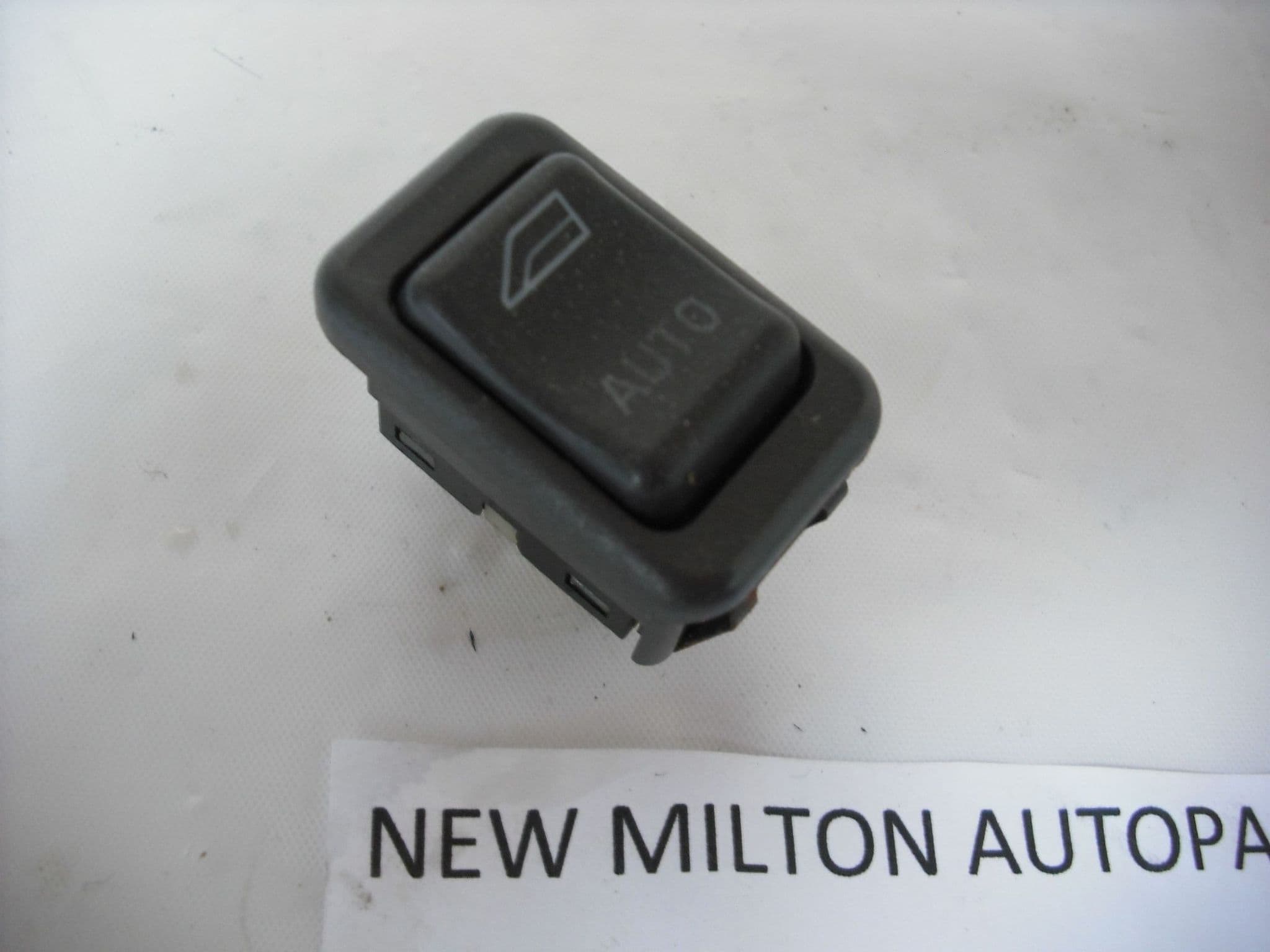 VOLVO V40 S40 PRE-FACELIFT DRIVERS DOOR ELECTRIC AUTO WINDOW SWITCH ...