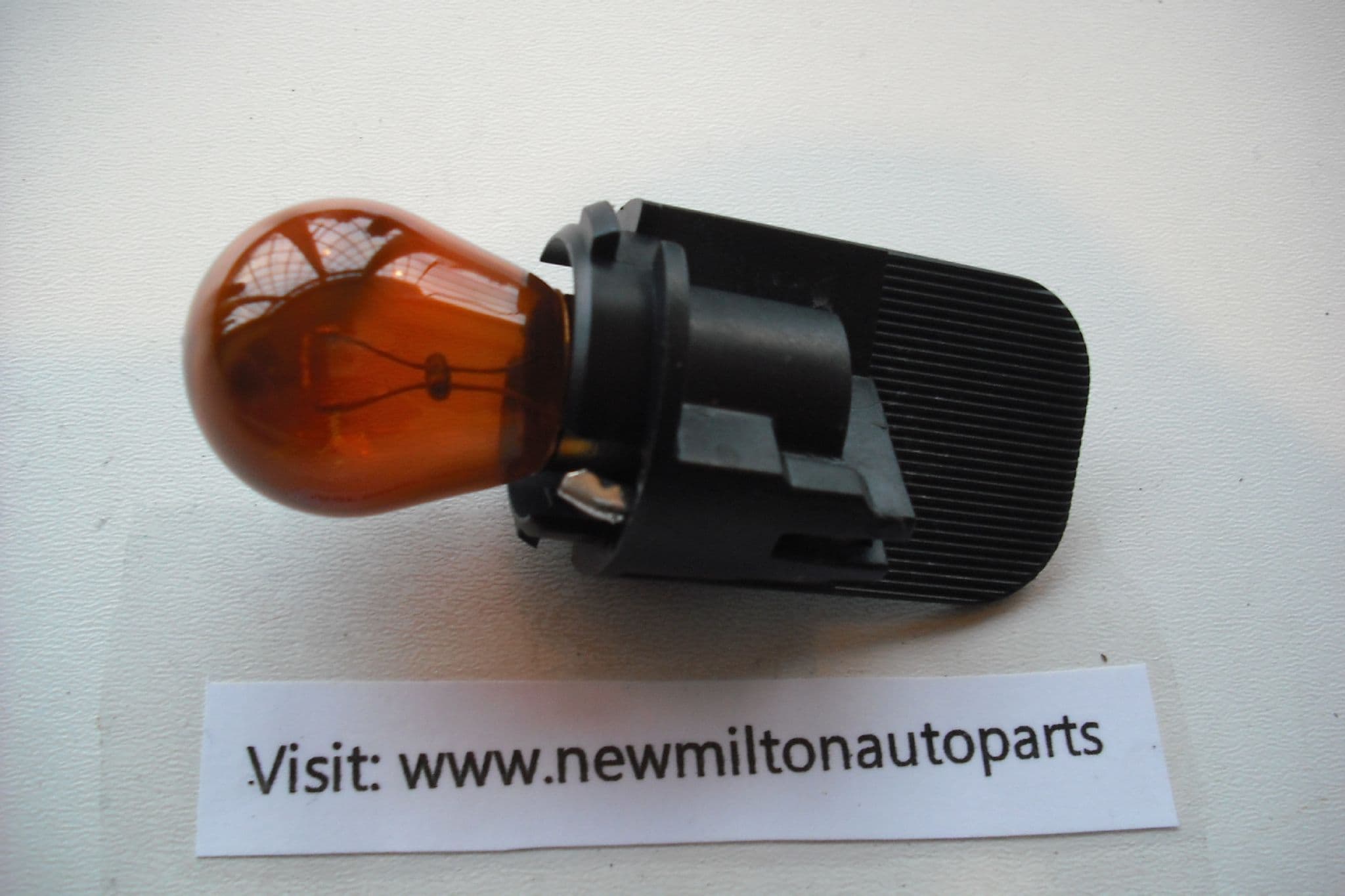 VOLVO V70 XC70 UPPER REAR LIGHT BULB HOLDER FOR THE INDICATOR FLASHER BULB