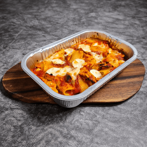 BUFFALO FARM CHICKEN, CHORIZO & MOZZARELLA PASTA BAKE