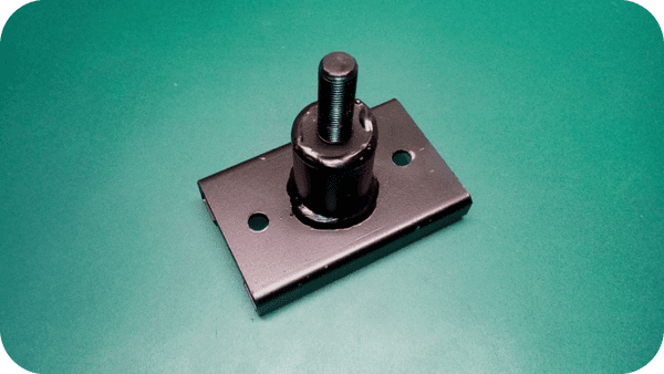 Land Rover : 337981. Support Bracket For Axe. OE