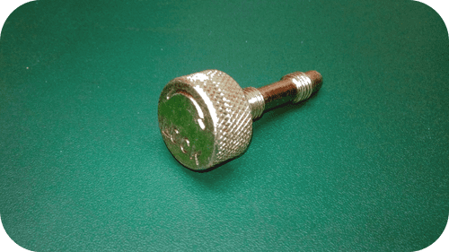 Land Rover : RRC2742. Radio Stowage Door Catch. OE.