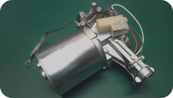 Land Rover : RTC4678. R/H/D Wiper Motor. OE.