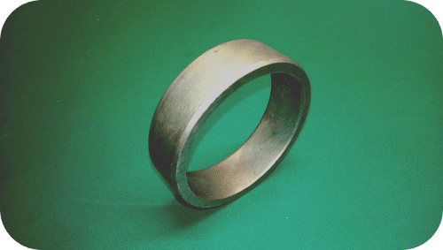 Land Rover : TOF100020. Spacer Ring 15.3 mm Red. OE.