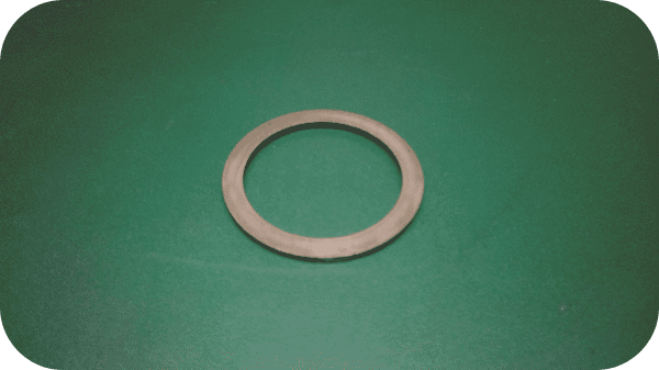 Land Rover : TYS101140. SHIM 1.905 mm. OE.