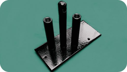 MUC2442 : Clamp Plate Assembly. MILITARY DEFENDER GS/TITHONUS/WOLF. OE.