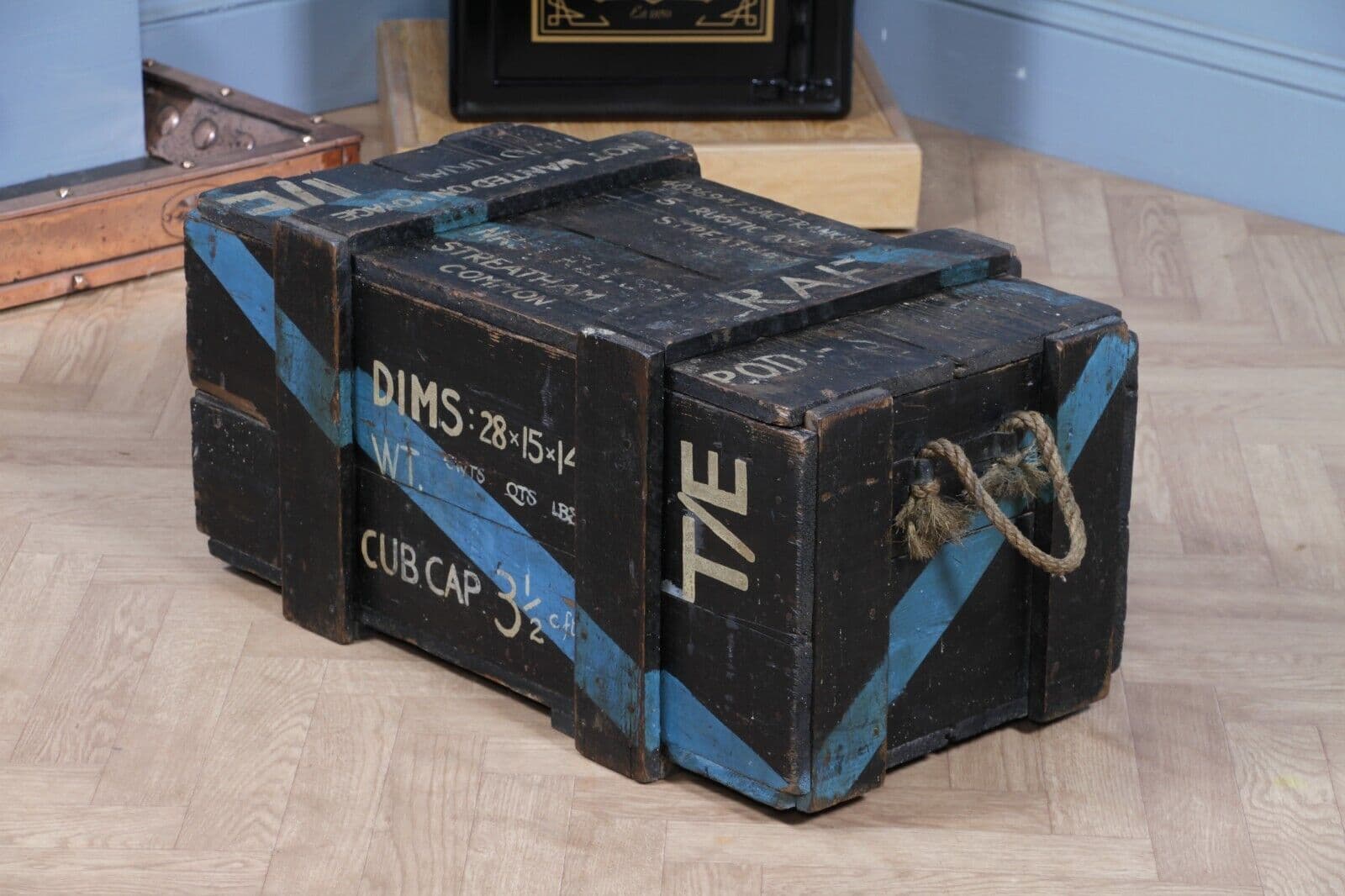 Antique Vintage RAF Crate Trunk Millitary Travel Chest Coffee Table MOD