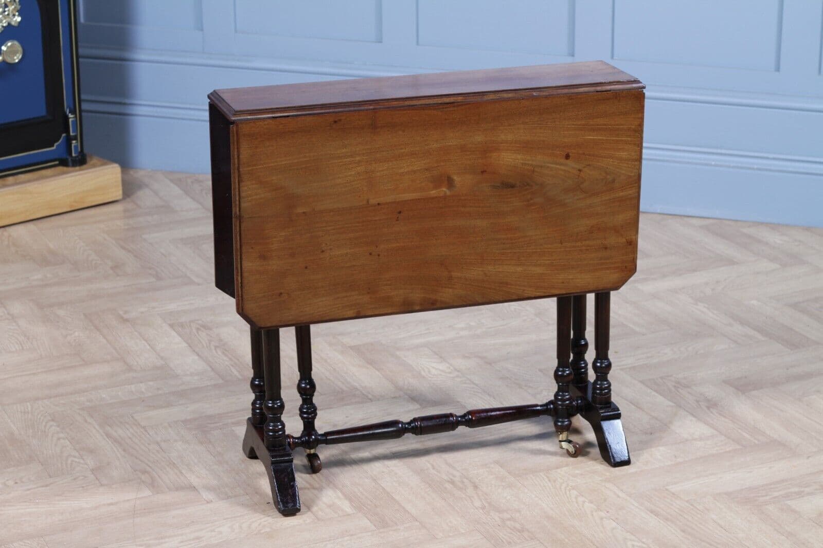 Edwardian Solid Mahogany Small Drop Leaf Sutherland Occasional Table C1890