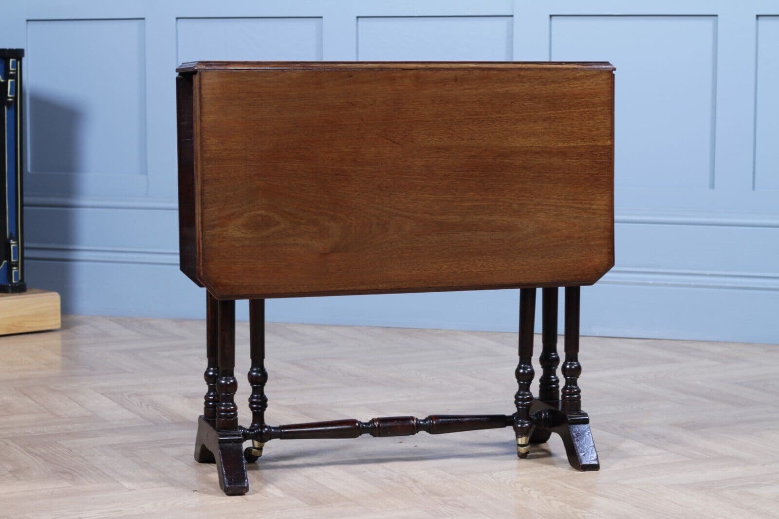 Edwardian Solid Mahogany Small Drop Leaf Sutherland Occasional Table C1890
