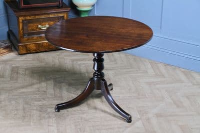 Original Antique Solid Oak Georgian Flip / Tilt Top Tripod Breakfast Table C1830