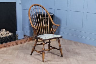 Vintage Bentwood Spindle Back Windsor Quaker Chair Upholstered Seat Fireside