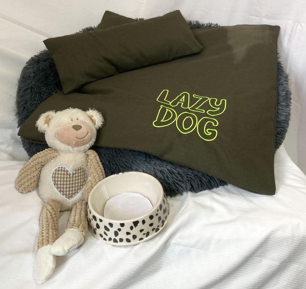 Dog blanket and pillow set deals