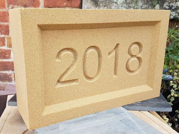350 x 220 x 100mm Bathstone-Style Datestone Recessed