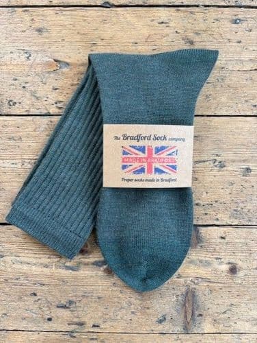 Crew Top Solid Moss Socks.