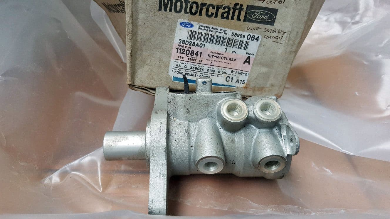 New Genuine Brake Master Cylinder Ford Focus Oct 01 on