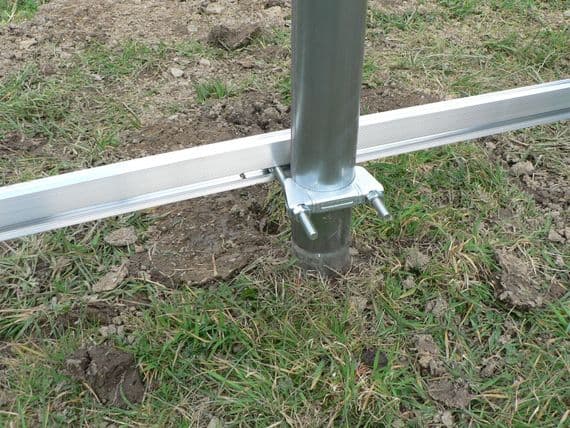Single Aluminium Extrusion base and side rails.