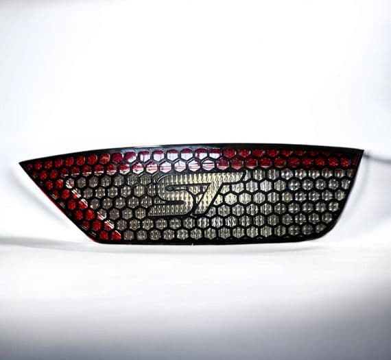 FOCUS MK2 5 Facelift Rear Reflector Guards