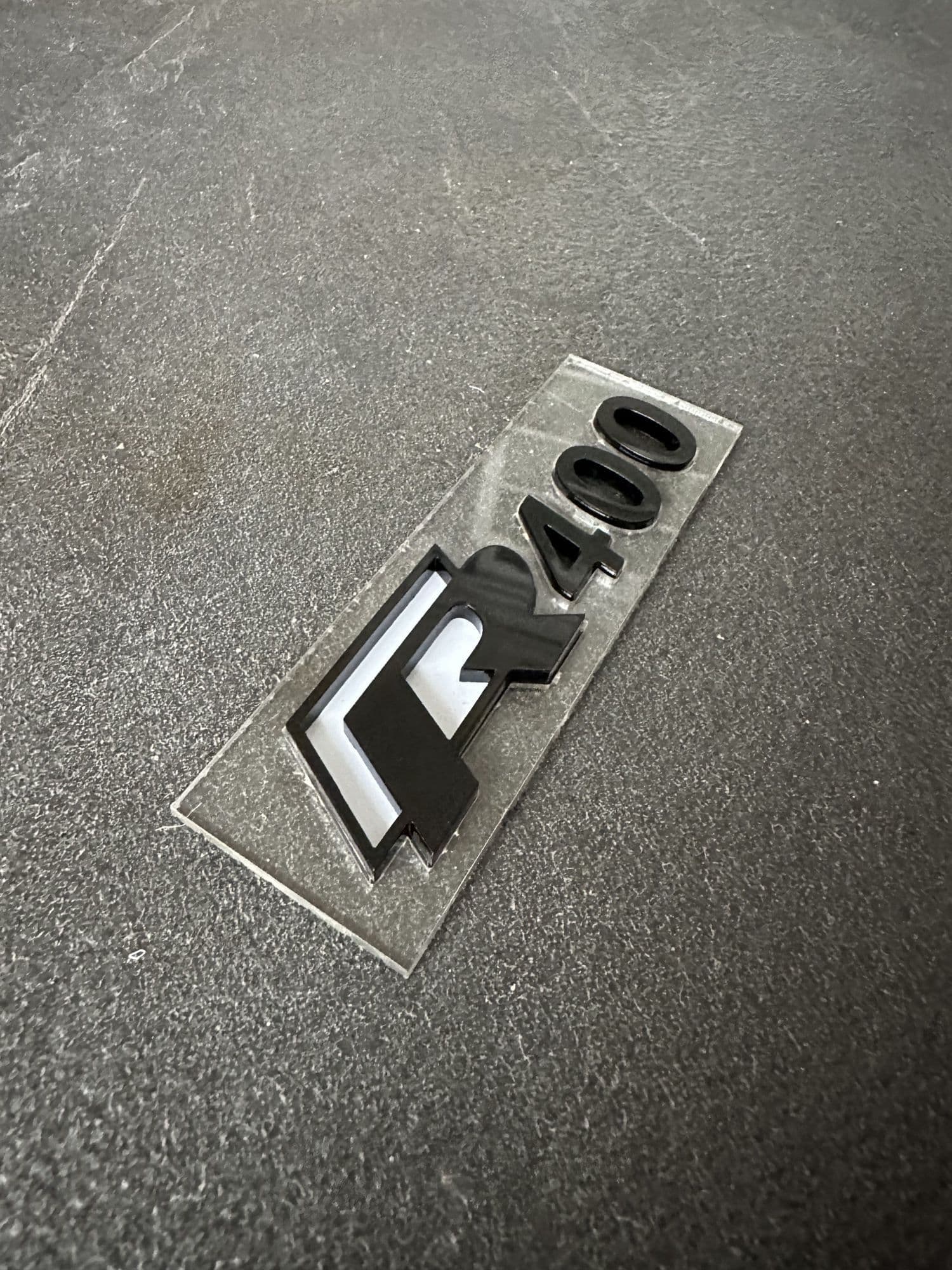 R TUNING BADGE WITH JIG