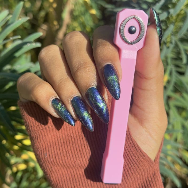 Triple nail art magnet wand