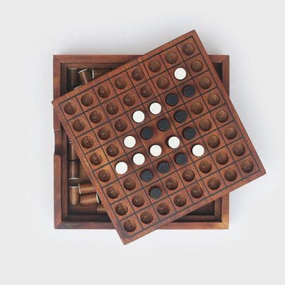 Iron & Glory Reversi Board Game