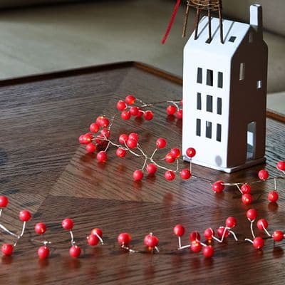 Snowberry Light Garland