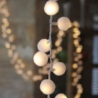 White Pom Pom Light Chain