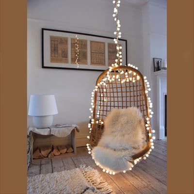 White Pom Pom Light Chain