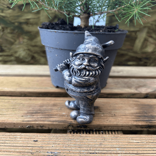Miniature Golf Swing Gnome Bronze