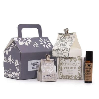 Lake Breeze Agnes And Cat Wellness Gift Set