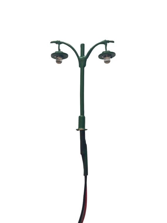 DEL-1GN N/TT120 Scale Double Electric Street/Platform Lamp - Green