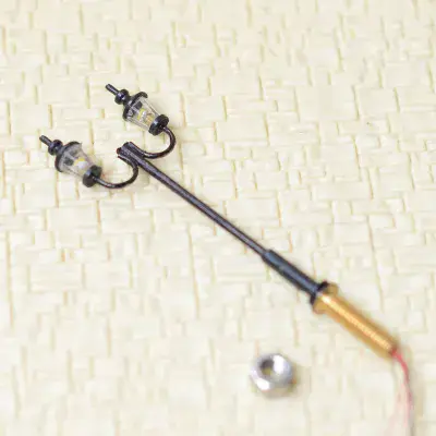 OO Scale Double Gas Lamp Post Mounted