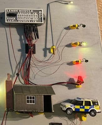 PLUG-IT Light Effects Module - The LEMON